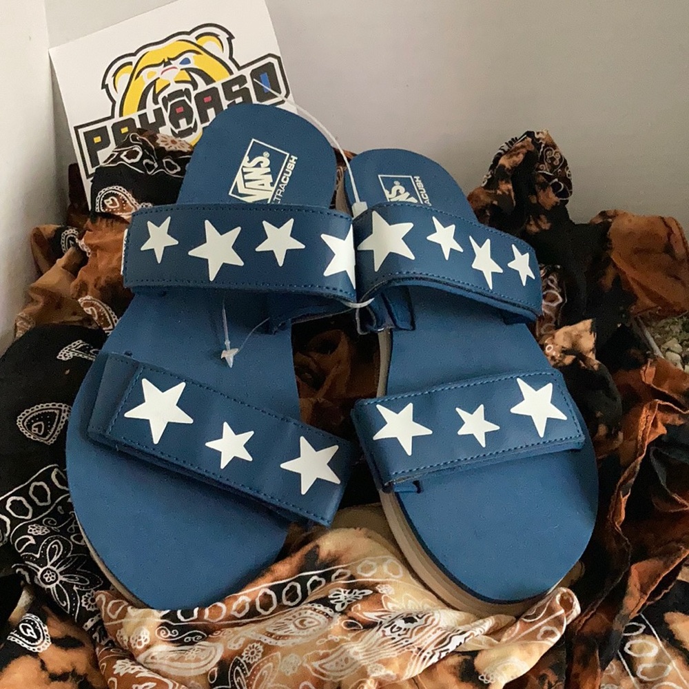 Vans Cayucas Star Platform Sandals